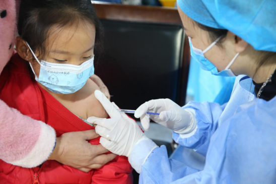 接种疫苗战胜新冠许昌实验幼儿园开展幼儿新冠疫苗接种工作